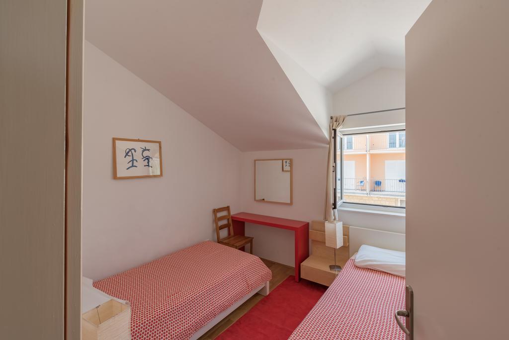 Apartments Mazuran Hvar Town Room photo