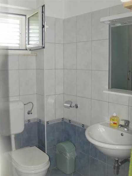 Apartments Mazuran Hvar Town Exterior photo